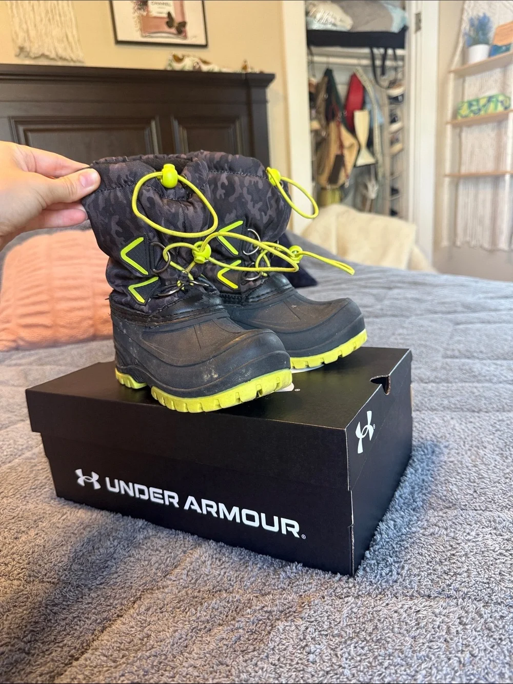 Totes brand Black and Neon Yellow Snow Boots